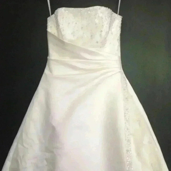 Maggie Sottero - NWOT - Dion Wedding dress.  Sz 6-10 - Picture 2 of 10